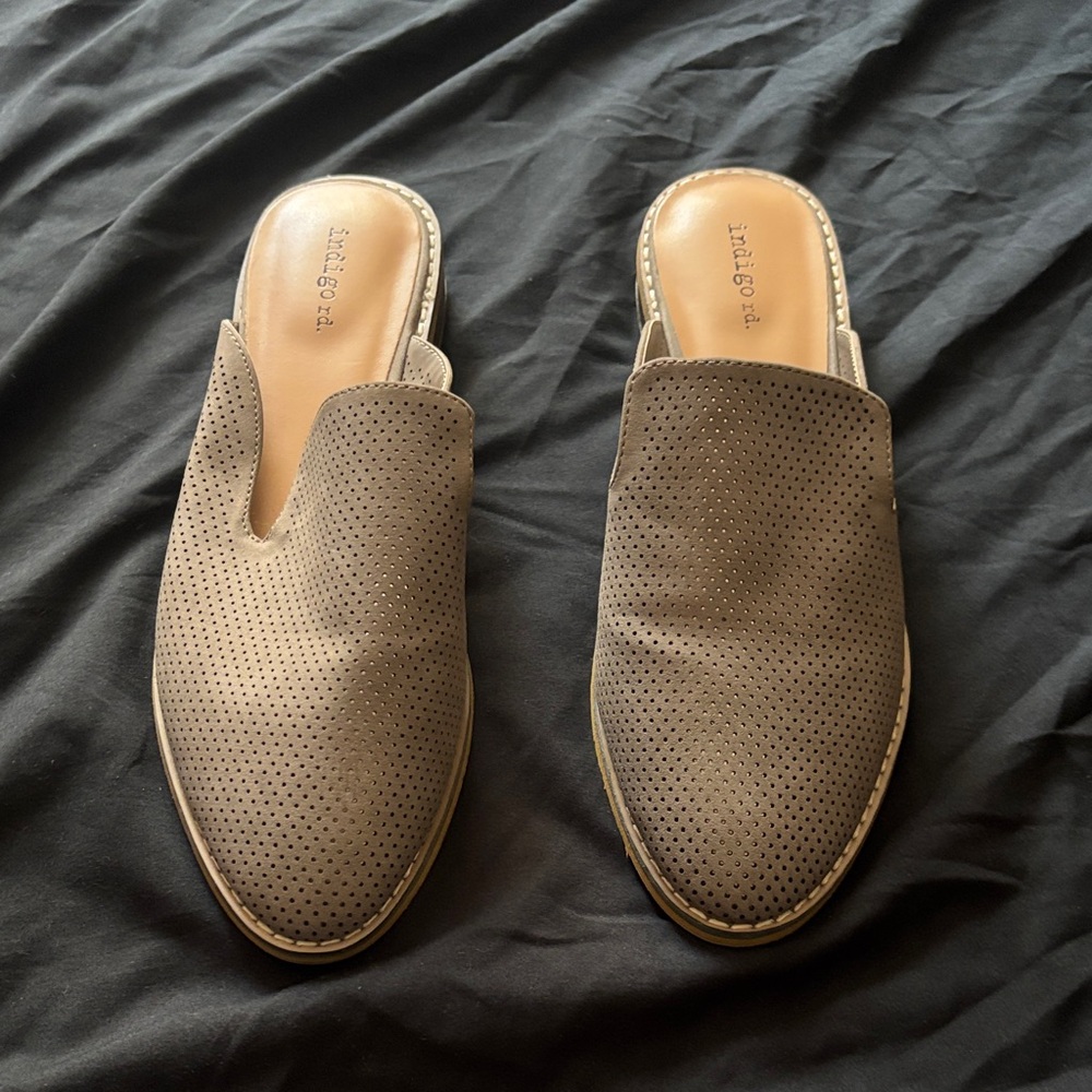 Massimo Dutti Perforated Tan Slip-On Loafers